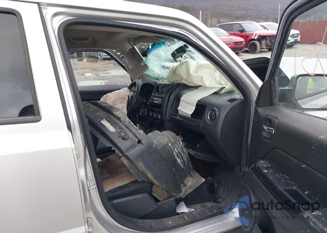 2013 Jeep Patriot Sport из США, поврежденный, VIN 1C4NJRBB9DD279243